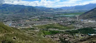 Randonnée autour du monastère de Sera