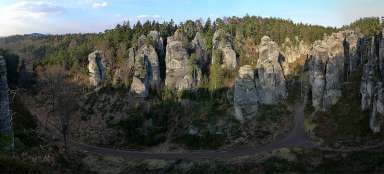 The short circuit in Prachov rocks