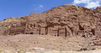 Een rondleiding door de koninklijke graven in Petra