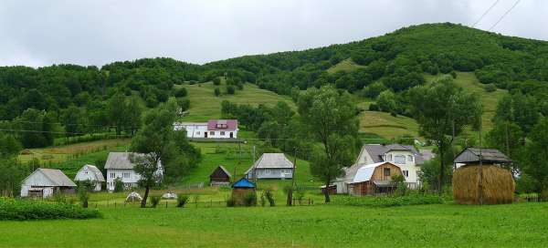 Through Kolochava to pass Pryslop: Weather and season