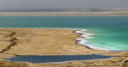 Cavalcare lungo il Mar Morto