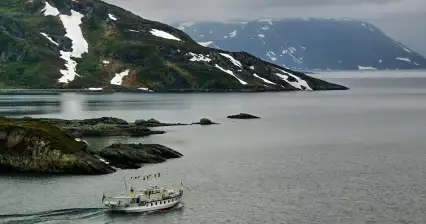 Camminando sul lago Bygdin