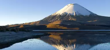 Výstup nad jazero Chungara