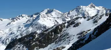 フィナイルヨッホ峠を越えてハイキング