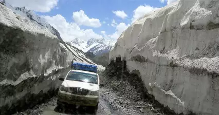 Traversée du col de Zoji la