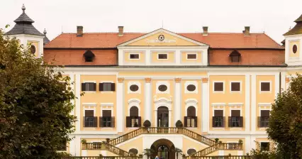 Een rondleiding door de tuinen van het kasteel van Milotice