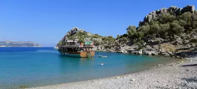 Пляж в бухте Гербексе