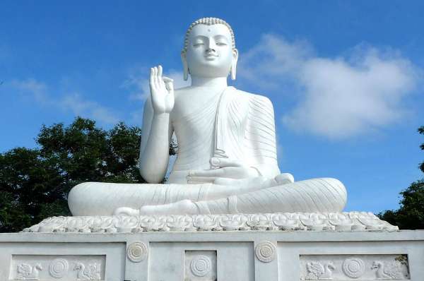 Uma magnífica estátua de Buda