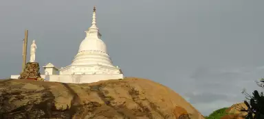 Une visite du temple de Kirinda