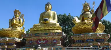 In Swayambhunath . bellen