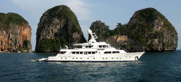 Sailing from Phi Phi to Krabi