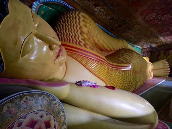 Ležící Buddhové