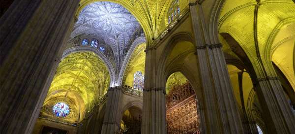 Tour of the Cathedral of Seville: Weather and season