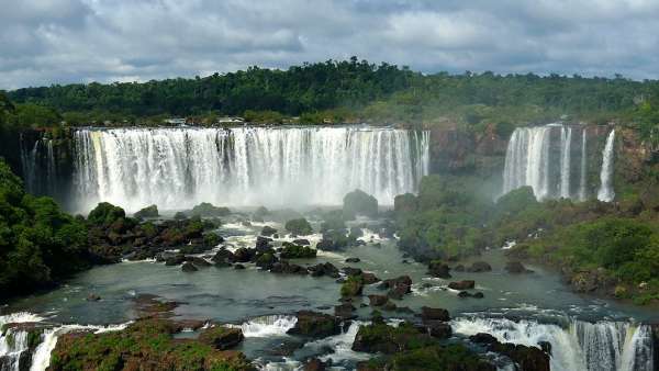 Hundreds of waterfalls