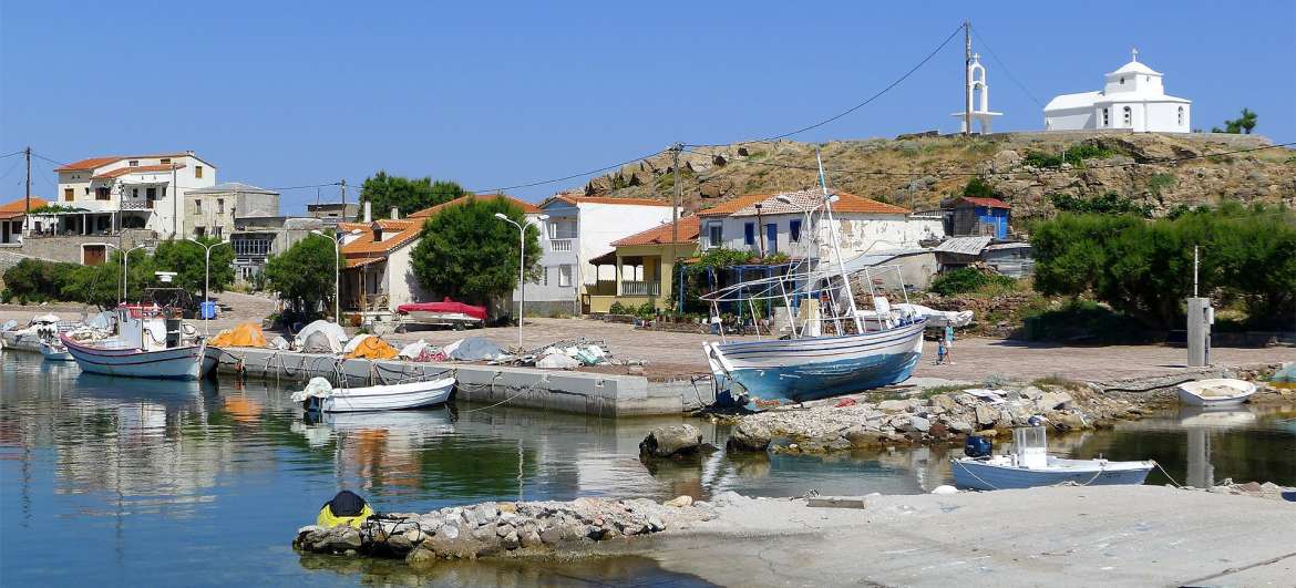 Spazieren Sie durch die Bucht von Gavathas: Tourismus