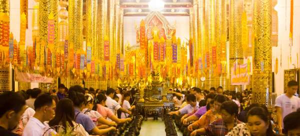 Tour de Wat Chedi Luang: Transporte