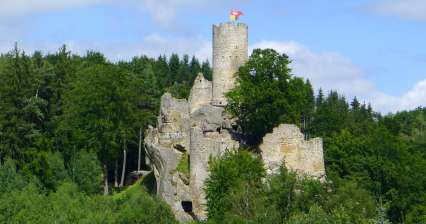 De ruïnes van het kasteel Frýdštejn