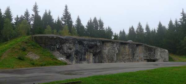 Wanderung zur Festung Hanička