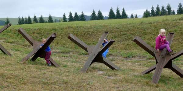 Anti-tank barriers