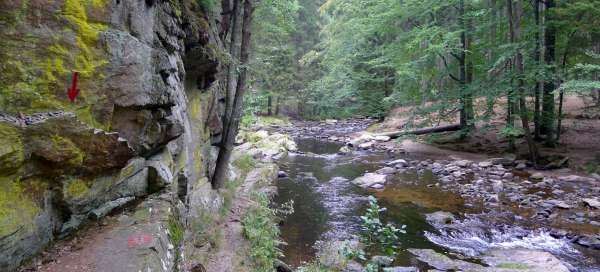 Wandern Sie durch das Erdtor