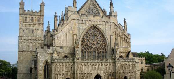 Katedra w Exeter: Zakwaterowanie