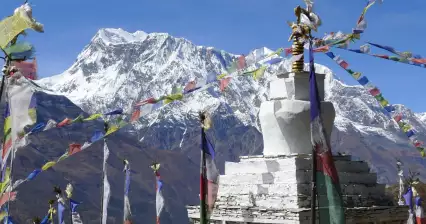 Chorten above Ghyaru