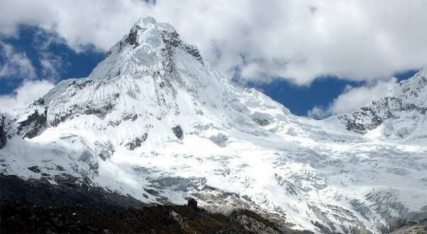 Nevado Santa Cruz Norte (5.829 msnm)