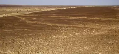 Geheimnisvolle Formen in Nazca