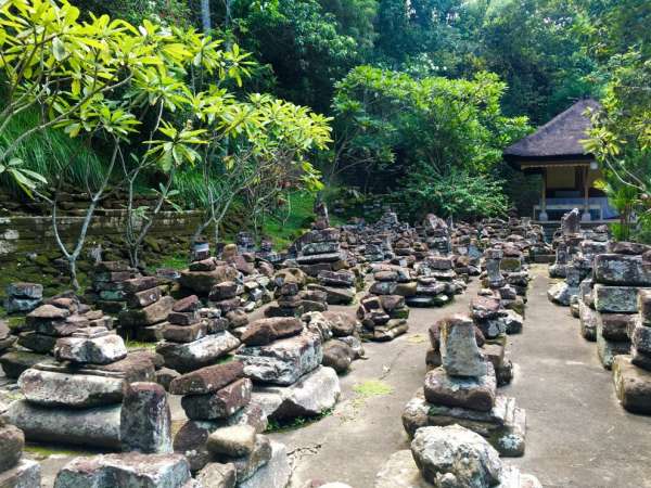 Buddyjskie ruiny stupy