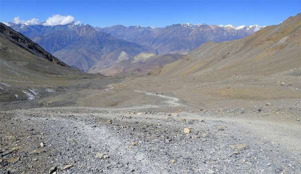 Descente sans fin à travers le désert