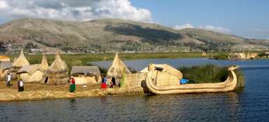 Trip to the reed islands of Uros