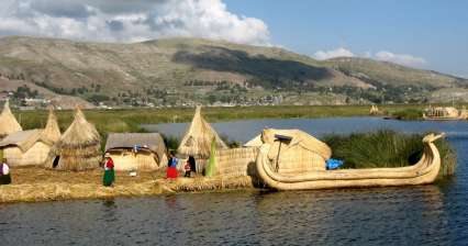 Trip to the reed islands of Uros
