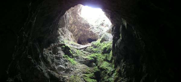 Jaskinia Friouato: Transport