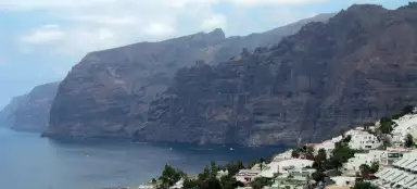 Los Gigantes cliffs
