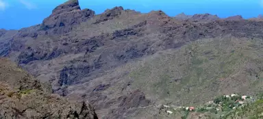 Estrada para a aldeia de Masca