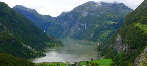 Geiranger fjord: Weather and season