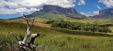 パライテプイのハイキング - クケナン川