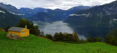 挪威西部的峡湾