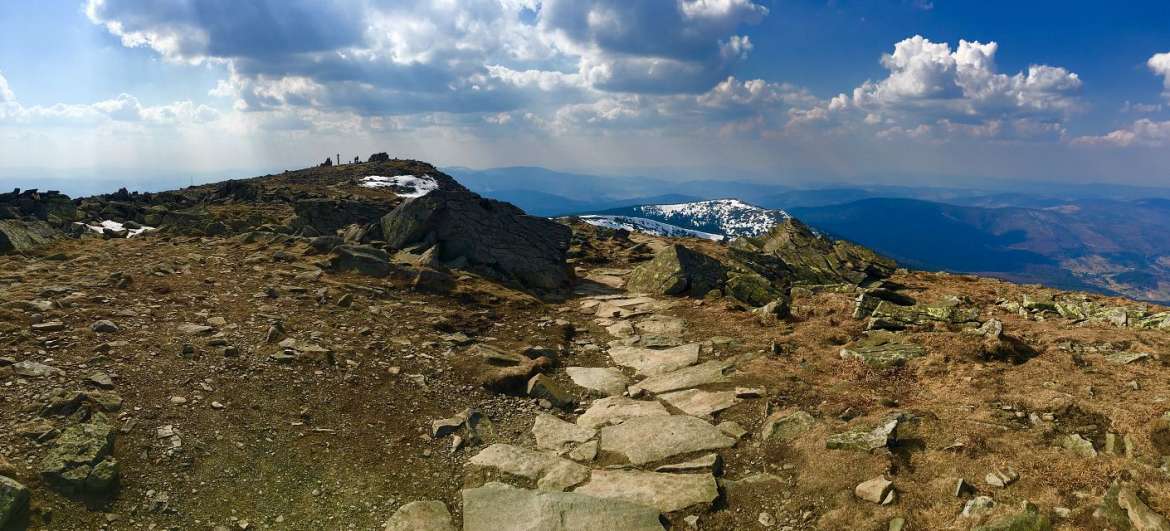 Ascent to Babi hora: Hiking