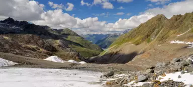 カウナータール渓谷へのツアー