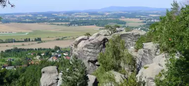 プルーラズケー岩を巡る観光周遊コース