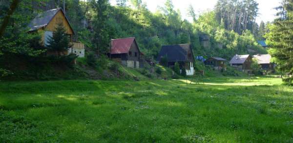 Cottage nederzetting in de buurt van Dolský rybník