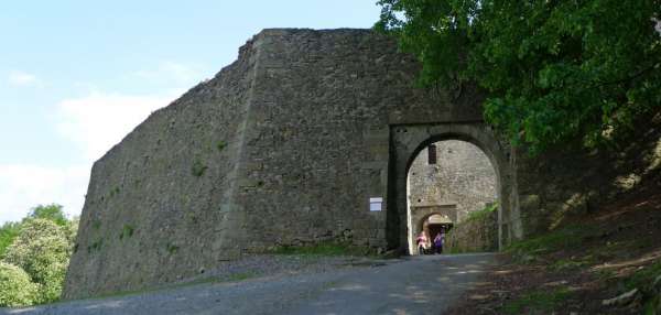 Portão de entrada para o castelo