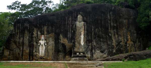 Skalní chrám Buduruwagala: Ostatní
