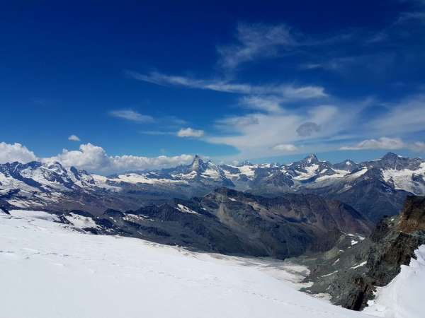 Vista desde la cima de Allalinhorn