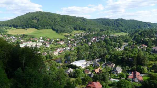 Uitzicht op Sokol en de Jizera-vallei
