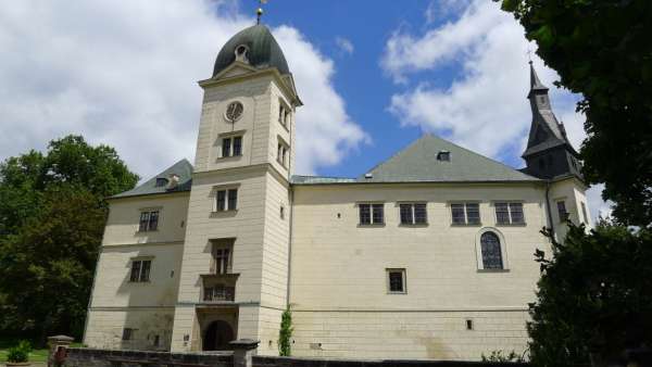 Hrubý Rohozec Chateau