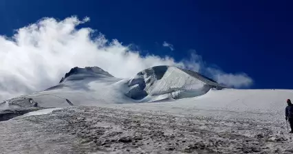 오르틀러(3905m asl)로 등반