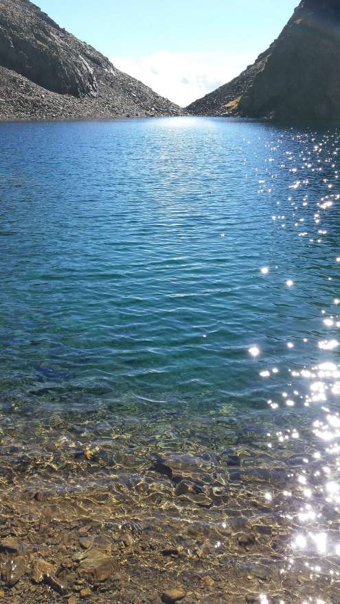 Vysokohorské jezero Estany Negre