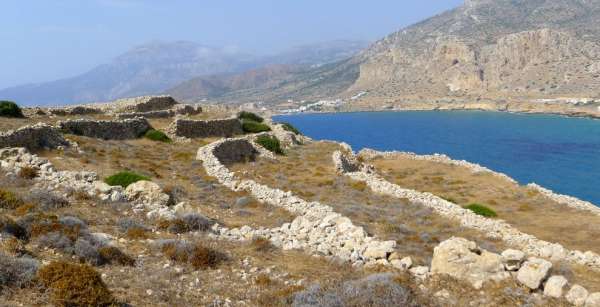 As fortificações da antiga cidade de Arkasa